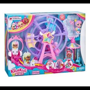 Kindi Kids Minis Collectible Ferris Wheel and Posable Bobble Head Figurine 2pc